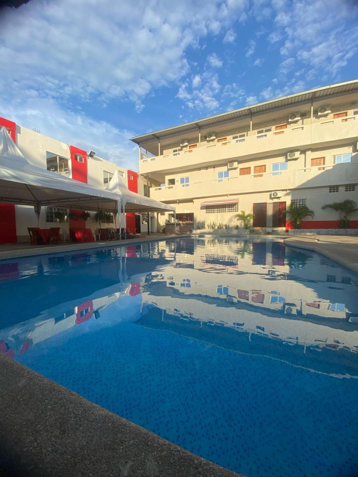 Hotel Pikeiro Blue Manta Exterior foto